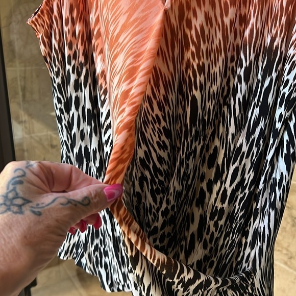 Calvin Klein Cross Over cheetah print sleeveless blouse 1X Orange & Black - Picture 5 of 9